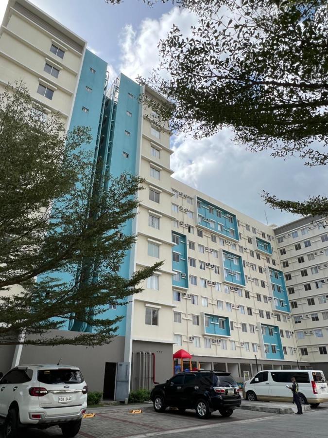 City Center - Front Of Iloilo Esplanade 2Br Condo Exterior photo