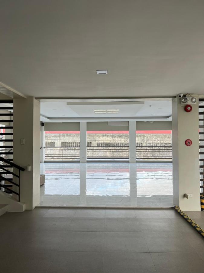 City Center - Front Of Iloilo Esplanade 2Br Condo Exterior photo